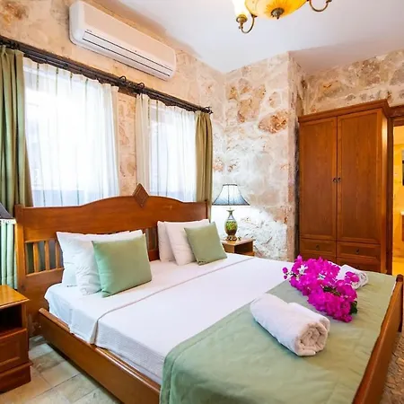 Kalkan Marseille * Kaş